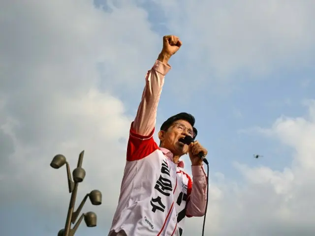 共同民主黨對人民力量總統候選人金文洙說：「參與陰謀論後還要提前投票嗎？」 - 韓國