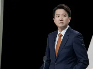 李俊碩電視辯論攻擊李在明：「2800萬韓元的水果，你家裡的大象？」 = 韓國總統選舉