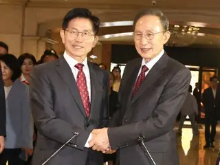 李明博前總統與金文洙候選人會面…「讓我們團結到最後」=韓國
