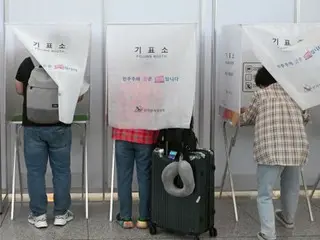 人民力量議員裴鉉鎮表示，「選舉委員會在管理職責上的疏忽，加劇了民眾的憤怒和不信任」（韓國）