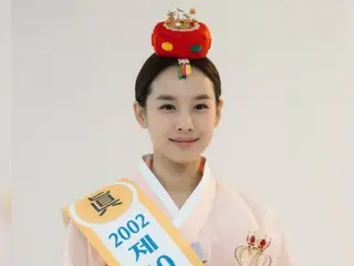 女演員趙允熙身著韓服展現美麗風采……從清純到可愛