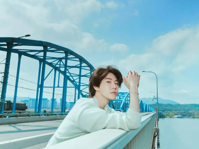 NCT 的 DOYOUNG 透過他的第二張專輯中的歌曲“Eternity”傳達了信任的信息