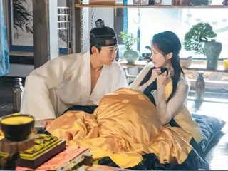 少女時代徐賢在Tacyeon（2PM）的臥室醒來......“我承擔了主角的初體驗”劇照曝光