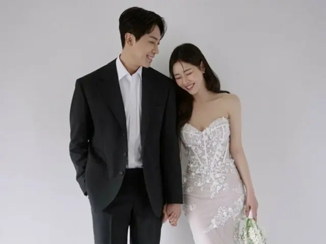 演員樸荷娜與籃球隊教練金泰術今日(21日)結婚…“兩人長得像，未來可期”