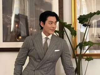 金宇彬西裝帥氣十足...身材超棒，魅力米蘭