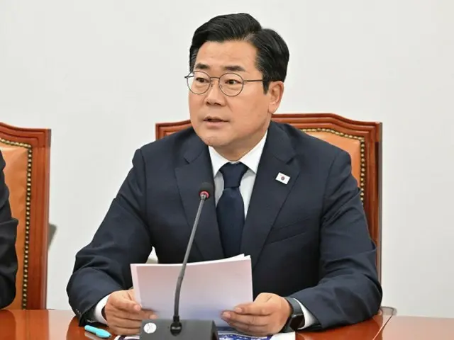 朴賛大、共に民主党議員