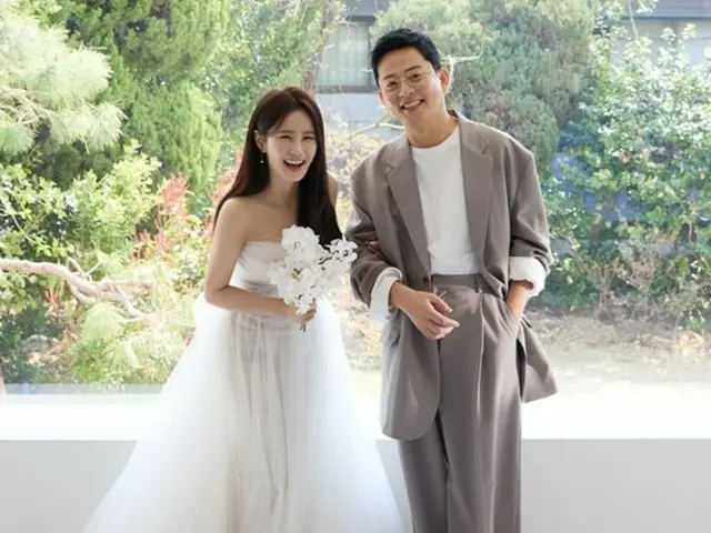 金俊昊和金智敏終於在今天（13日）結婚了…第25對搞笑情侶“會是一對很有趣的情侶”