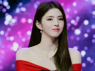 女演員韓素希穿著鮮紅色迷你連身裙...迷人的泰國視覺