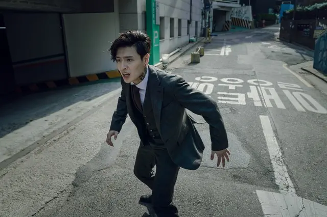 戦慄のデジタルスリラーの傑作『殺人配信』、カン・ハヌルが連続殺人事件に挑む緊張感MAXな場面写真一挙解禁…日本のファンに向けたメッセージ動画も到着