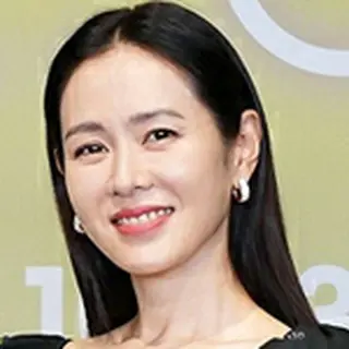 Son Ye Jinのインスタグラム