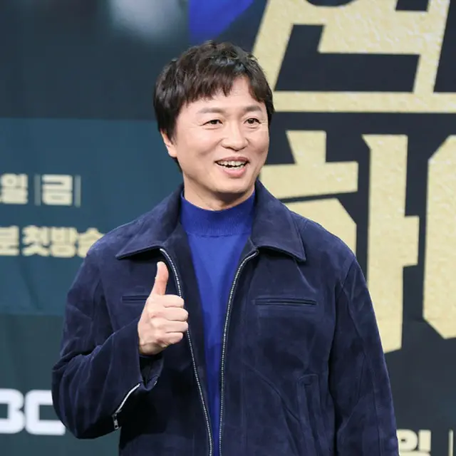 Jeon Bae Soo（アン・ソクホ）