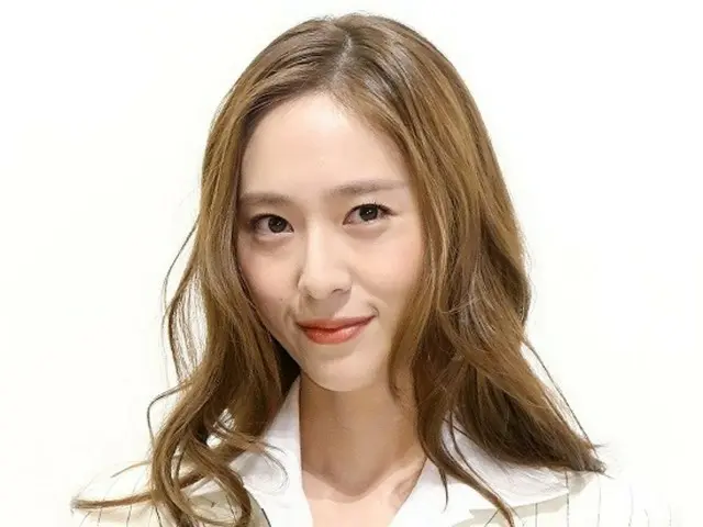 [圖]「f(x)」Krystal(鄭秀晶)出席「Ralph Lauren」活動...美麗笑容