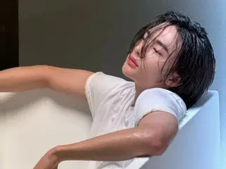 《Stray Kids》賢真公開了頭髮濕漉漉的泡在浴缸裡的酷照