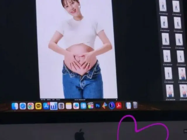 Ayumi (ICONIQ) 與丈夫拍孕婦照…透過短款 T 卹可以看到懷孕的肚子