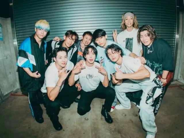 “CNBLUE”公開了與“UVERworld”在日本合作公演的幕後花絮…“樂隊熱潮正在到來”