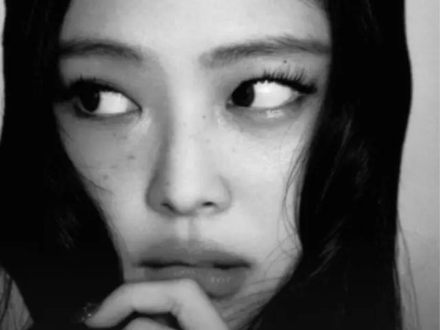 《BLACKPINK》Jennie從單色中凸顯出來的美麗…大秀優雅新頭像