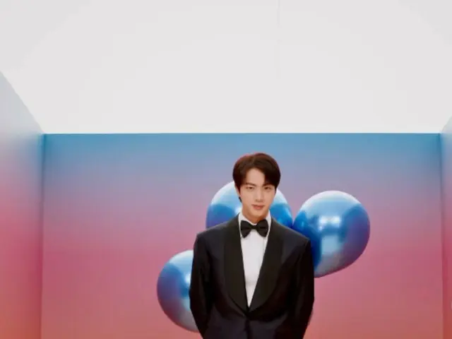 「BTS」JIN，黑色西裝的花花公子魅力