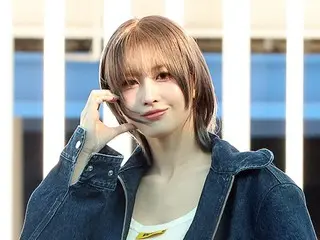 [機場照] TWICE 成員 Momo 今天的機場時尚是牛仔裝！