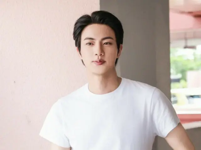 「防彈少年團」JIN身穿白色T卹引人注目…《Don't Say You Love Me》MV寫真公開