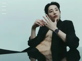 演員李洙赫公開寫真，黑色西裝秀完美腹肌
