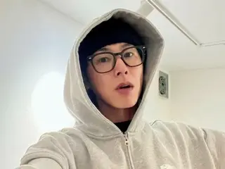 東方神起的允浩（U-KNOW）本人非常自然……這與他舞台上的表現截然相反。