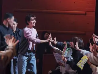 演員宋仲基時隔14年在日本舉辦的首場粉絲見面會取得了巨大成功…「我很感激能成為演員」。