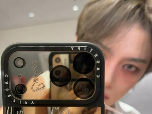 即使拿著牙刷，J-JUN看起來也很酷！ ……他正使勁刷牙呢。