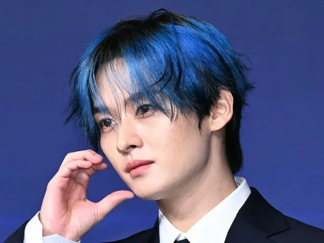 Stray Kids成員Reno在MAMA頒獎典禮上扭傷腳踝…坐輪椅回家