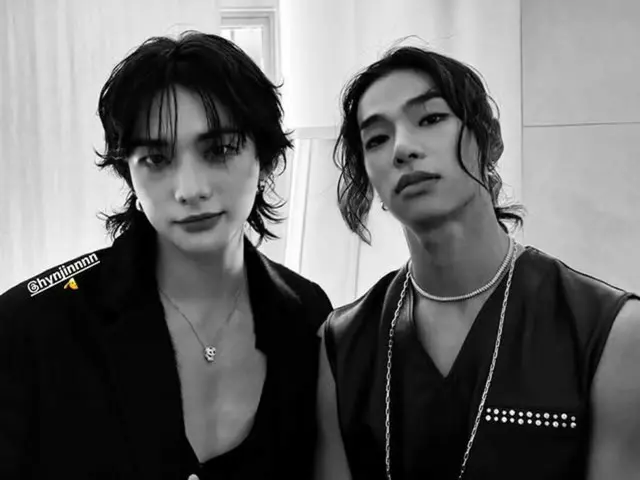 「ALLDAY PROJECT」成員Tarzan和「Stray Kids」成員Hyun Jin公開了一張合照…時尚的黑白造型