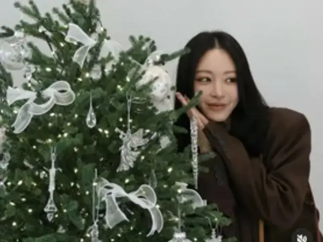 韓藝瑟公開了她別緻的年末穿搭……她完美展現了前模特兒的風采，令人賞心悅目。