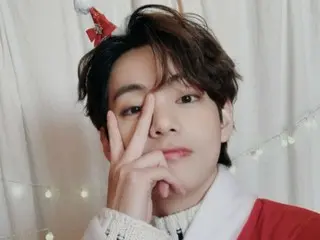 BTS成員V的個人單曲《聖誕樹》被Billboard評選為「21世紀最佳聖誕頌歌」。